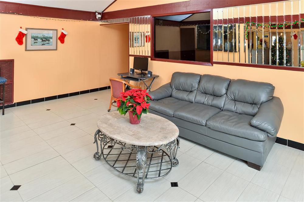 Americas Best Value Inn Conroe Beltér fotó